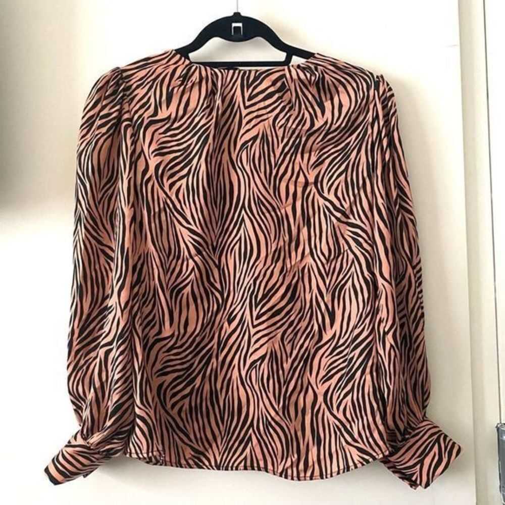 GALLERY Zebra Printed Blouse Blouse NWT Sz6